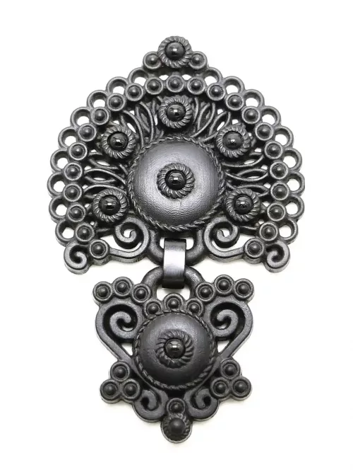 Colgante galápago de madera inspirado en la joyería tradicional gallega llamado sapo grande tradicional galego de dous corpos de madeira