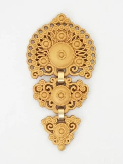 Colgante galápago de madera inspirado en la joyería tradicional gallega llamado sapo maior tradicional galego de tres corpos de madeira